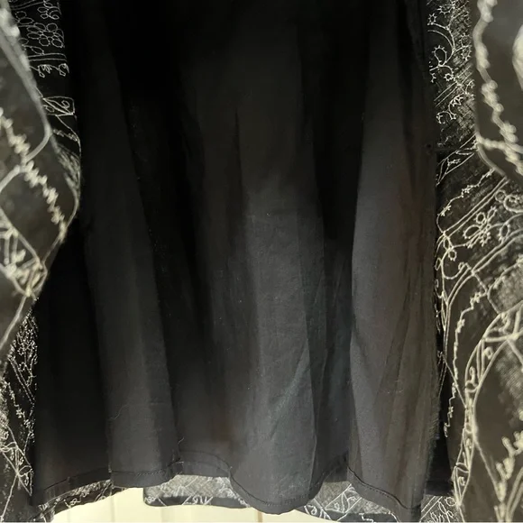 White House Black Market Embroidered Linen Halter Dress in Black, Size 0 - Picture 6 of 7